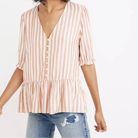 Madewell Tops - 𝅺Madewell Court-yard ruffle hem button down pop over striped hi-low top